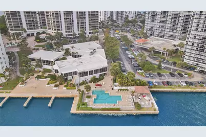 20281 E Country Club Dr #404, Aventura, FL 33180 - Photo 12