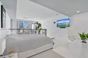 41 SE 5th St, Miami, FL 33131 - Photo 18