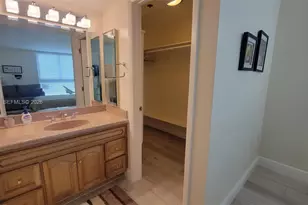3200 Collins Ave, Miami Beach, FL 33140 - Photo 12