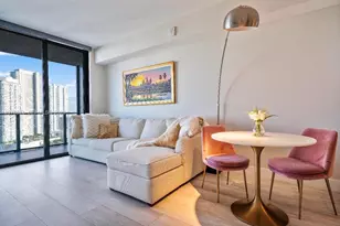 121 NE 34th St, Miami, FL 33137 - Photo 4