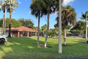 14359 Kendale Lakes Circle, Miami, FL 33183 - Photo 10