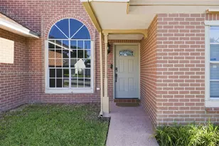 8635 SW 15th St, Pembroke Pines, FL 33025 - Photo 2