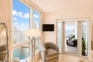 300 S Biscayne Blvd, Miami, FL 33131 - Photo 14