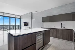 88 SW 7th St, Miami, FL 33130 - Photo 8