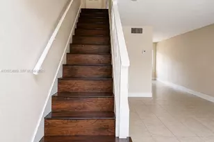 4601 NW 9th Dr, Plantation, FL 33317 - Photo 12