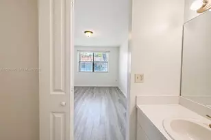9730 Hammocks Blvd, Miami, FL 33196 - Photo 12