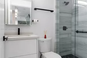 5601 N Ocean Dr, Hollywood, FL 33019 - Photo 20