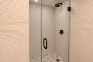 5601 Collins Ave, Miami Beach, FL 33140 - Photo 14
