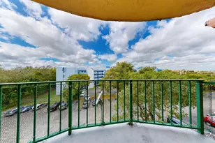 9360 Fontainebleau Blvd, Miami, FL 33172 - Photo 14