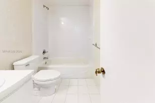 9360 Fontainebleau Blvd, Miami, FL 33172 - Photo 8
