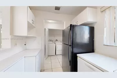 8183 NW 8th St #C2, Miami, FL 33126 - Photo 4