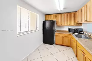 8420 SW 133rd Avenue Rd, Miami, FL 33183 - Photo 2
