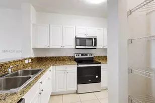 2929 SE 2nd St, Homestead, FL 33033 - Photo 2