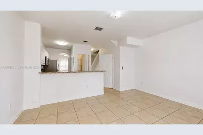 2929 SE 2nd St #7, Homestead, FL 33033 - Photo 8