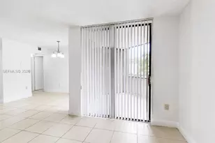 8205 SW 152nd Ave, Miami, FL 33193 - Photo 4