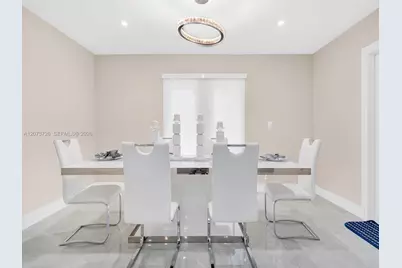 621 E Tropical Way, Plantation, FL 33317 - Photo 2