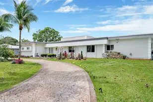 621 E Tropical Way, Plantation, FL 33317 - Photo 36