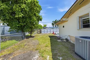 681 W 55th Pl, Hialeah, FL 33012 - Photo 30