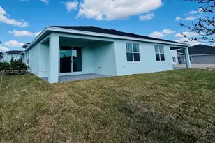 19552 Whispering Creek Rd, Loxahatchee, FL 33470 - Photo 2