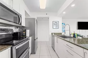 1200 Brickell Bay Dr, Miami, FL 33131 - Photo 8