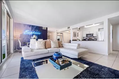 1200 Brickell Bay Dr #4101, Miami, FL 33131 - Photo 4
