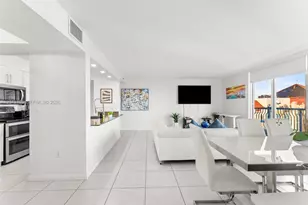 1200 Brickell Bay Dr, Miami, FL 33131 - Photo 14