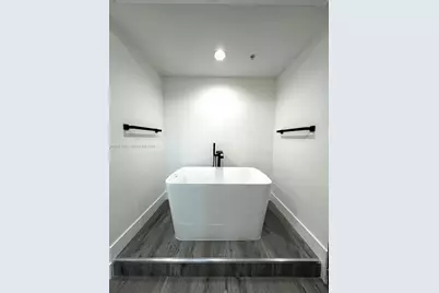 15051 Royal Oaks Ln #1403, North Miami, FL 33181 - Photo 4