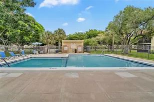 307 Lakeview Dr, Weston, FL 33326 - Photo 42