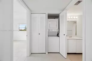 12501 SW 14th St, Pembroke Pines, FL 33027 - Photo 4