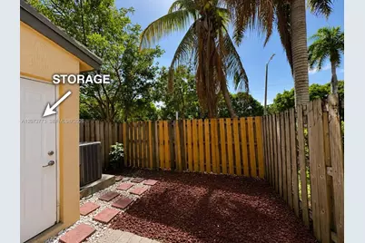 142 SE 28th Ter #6, Homestead, FL 33033 - Photo 4