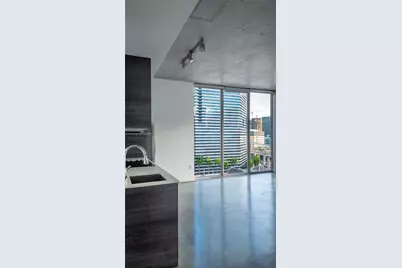 151 SE 1st St #811, Miami, FL 33131 - Photo 12