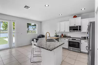 11938 SW 253rd Ter, Homestead, FL 33032 - Photo 12