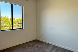 20800 NE 5th Ct, Miami, FL 33179 - Photo 18