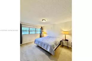 571 SW 142nd Ave, Pembroke Pines, FL 33027 - Photo 6