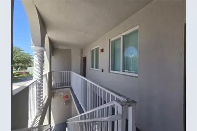 1661 SE 29th Ct #200, Homestead, FL 33035 - Photo 2