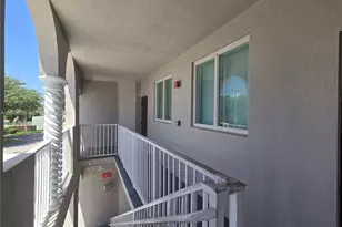 1661 SE 29th Ct, Homestead, FL 33035 - Photo 2