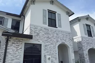 18062 SW 147th Ct, Miami, FL 33187 - Photo 2