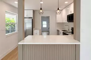 825 S 28th Ave, Hollywood, FL 33020 - Photo 2