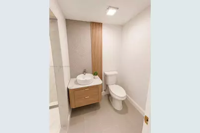825 S 28th Ave, Hollywood, FL 33020 - Photo 10