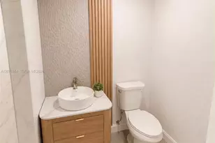 825 S 28th Ave, Hollywood, FL 33020 - Photo 10
