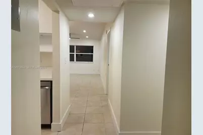 4800 NW 35th St #607, Lauderdale Lakes, FL 33319 - Photo 2