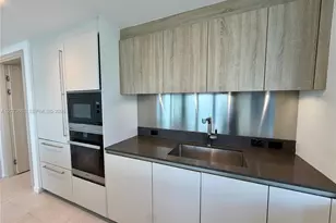 1000 Brickell Plaza, Miami, FL 33131 - Photo 12