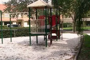 18328 NW 68th Ave, Hialeah, FL 33015 - Photo 16