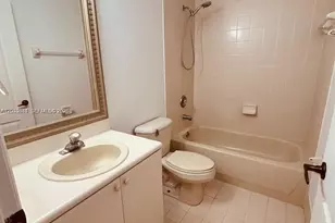 7080 NW 177th St, Hialeah, FL 33015 - Photo 12