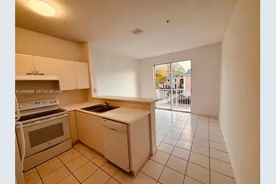 7080 NW 177th St #201-13, Hialeah, FL 33015 - Photo 8