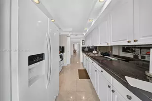 1915 Brickell Ave, Miami, FL 33129 - Photo 20