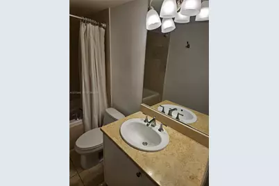 20000 E Country Club Dr #302, Aventura, FL 33180 - Photo 28