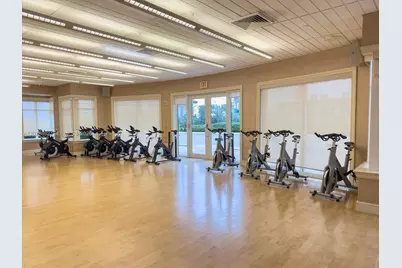 20000 E Country Club Dr #302, Aventura, FL 33180 - Photo 16
