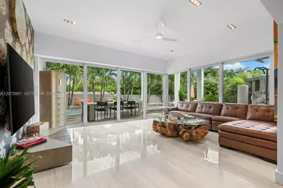 265 Fairway Dr, Miami Beach, FL 33141 - Photo 16