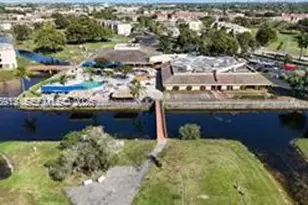 9360 Sunrise Lakes Blvd, Sunrise, FL 33322 - Photo 12